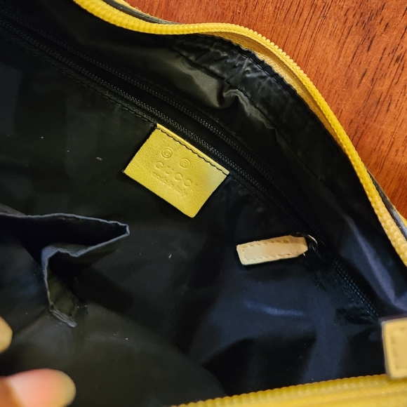 Authentic Gucci handbag - Picture 8 of 9